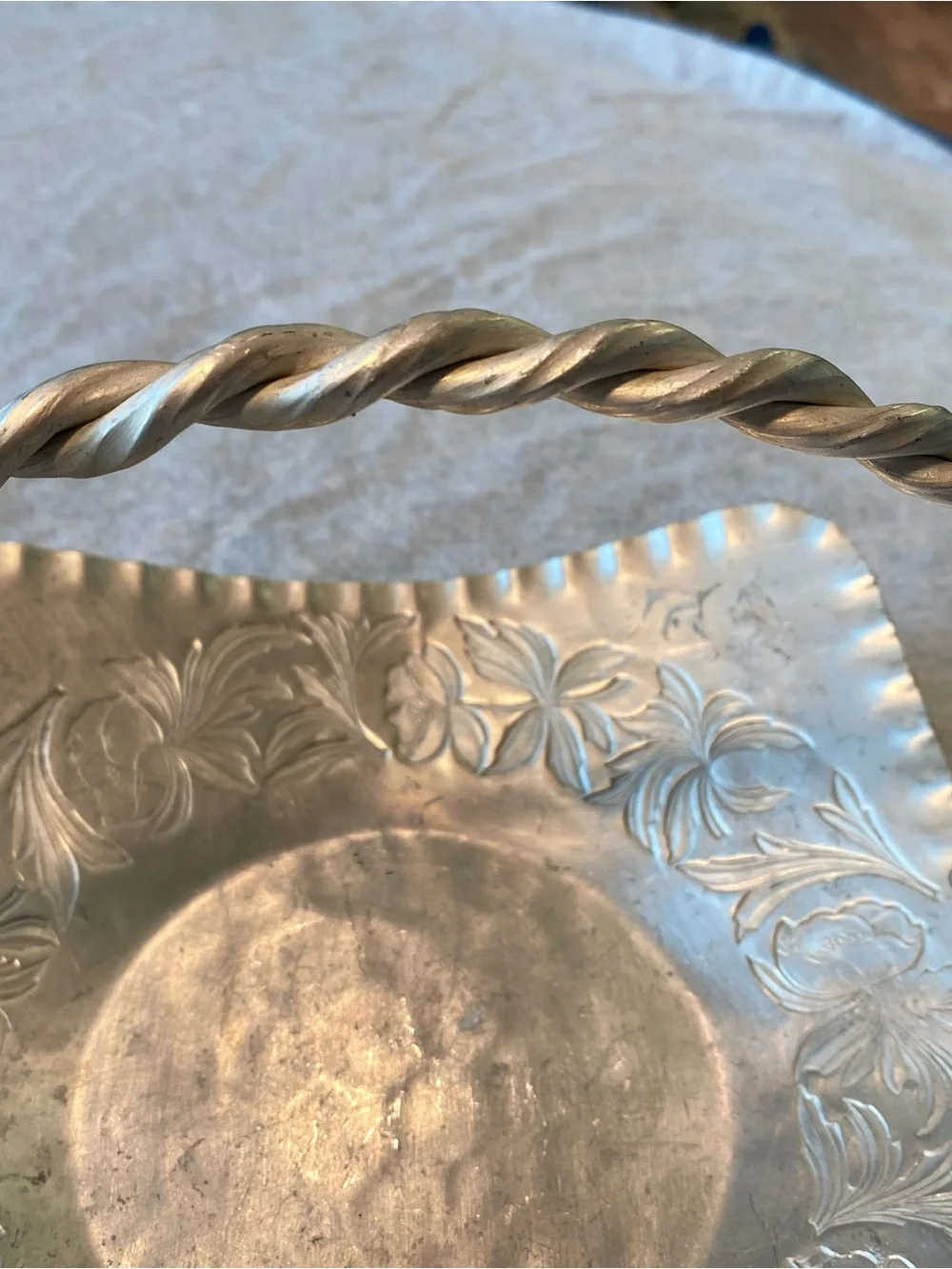 Hand forged Vintage Everlast Decorative Twisted-Handle Metal Basket - silver